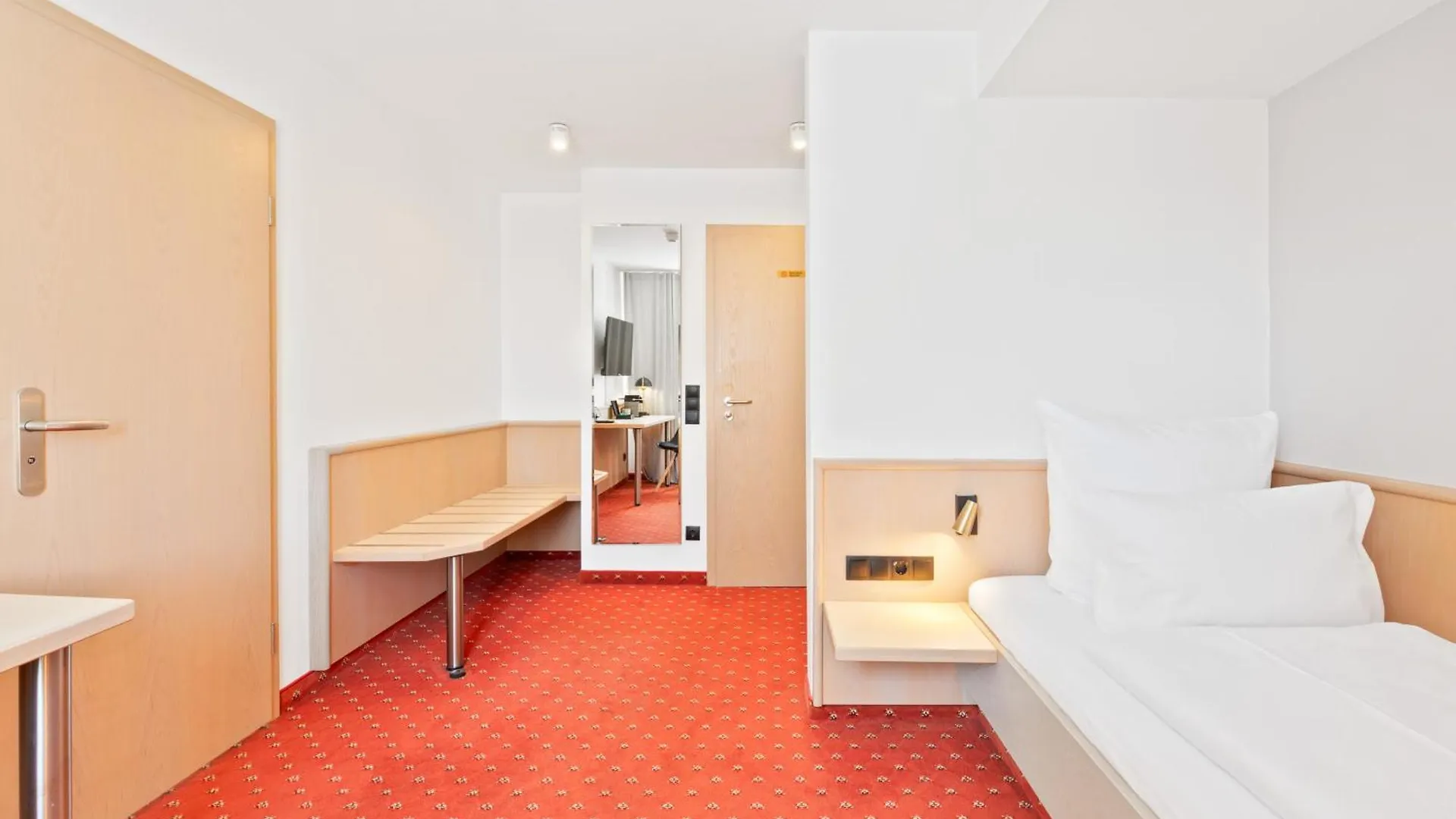 Steiners Hotel Airport-Messe Stuttgart 2*,