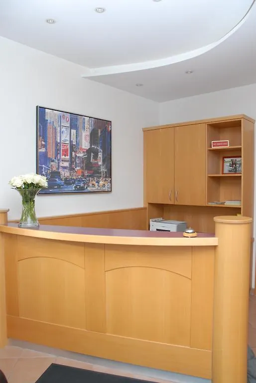 Steiners Hotel Airport-Messe Stuttgart Bed & Breakfast