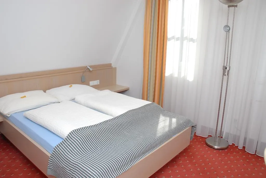 Steiners Hotel Airport-Messe Stuttgart Bed & Breakfast