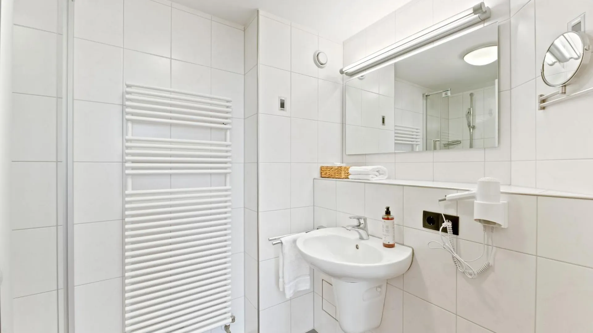 ** Bed & Breakfast Steiners Hotel Airport-Messe Stuttgart Germany